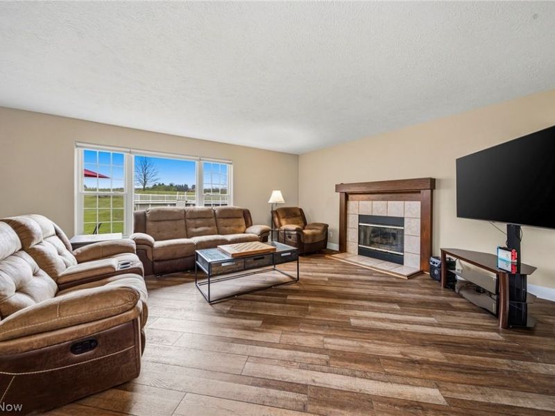 14751 Aspen Hills Lane, Burton, OH 44021 Photo 4