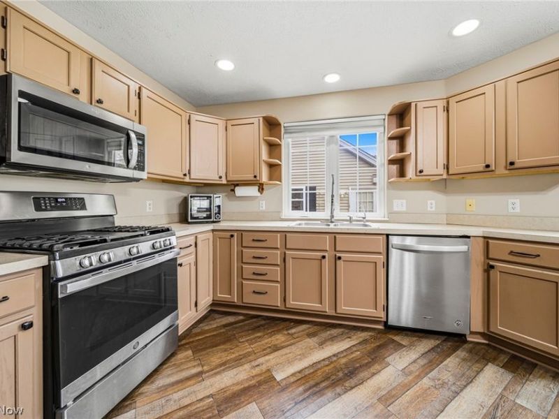 14751 Aspen Hills Lane, Burton, OH 44021 Photo 7