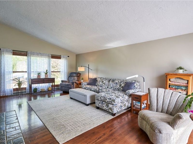 1594 Karl Drive, Copley, OH 44321 Photo 2