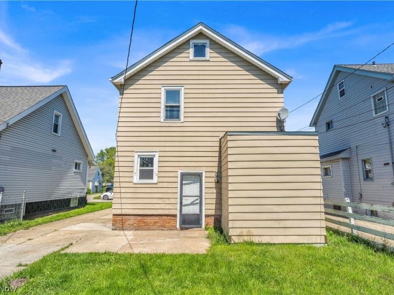 12808 Havana Road, Garfield Heights, OH 44125 Photo 18