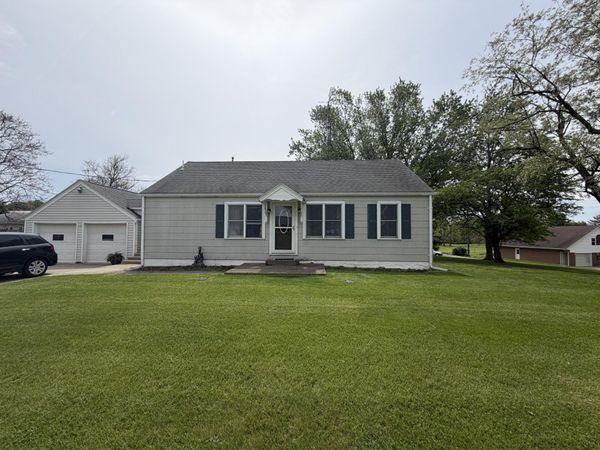 1861 County Road 11 , Bellefontaine, OH 43311