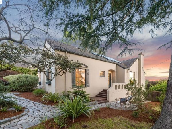 6968 THORNHILL DRIVE, Oakland, CA 94611