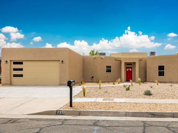 7517 Gill Street NE, Albuquerque, NM 87109