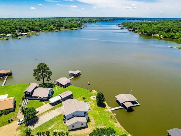 115 Dolly Drive , Mabank, TX 75156