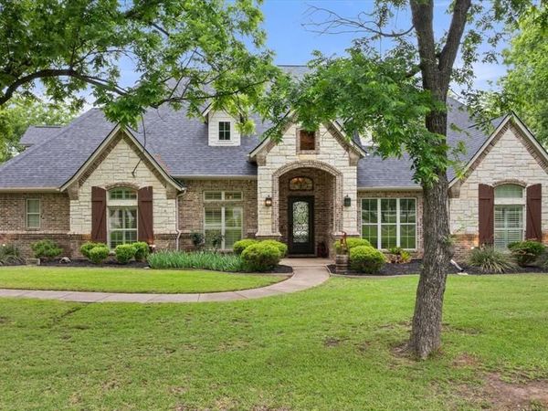7400 Fox Run Court, Granbury, TX 76049