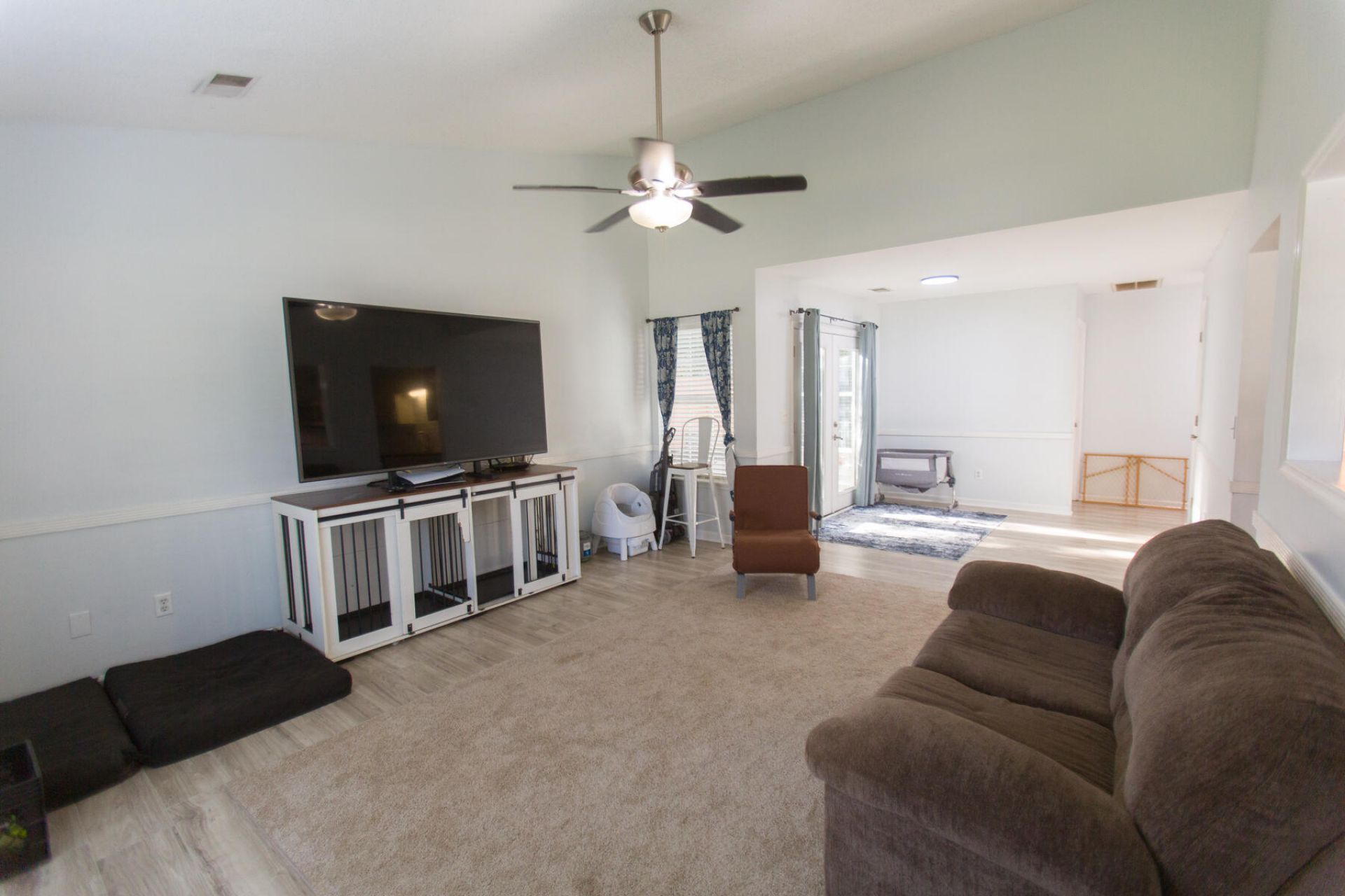 124 Paddock Way Photo 12