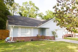 124 Paddock Way photo 4