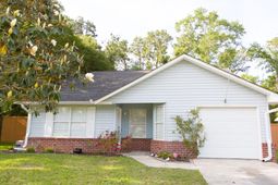 124 Paddock Way photo 4