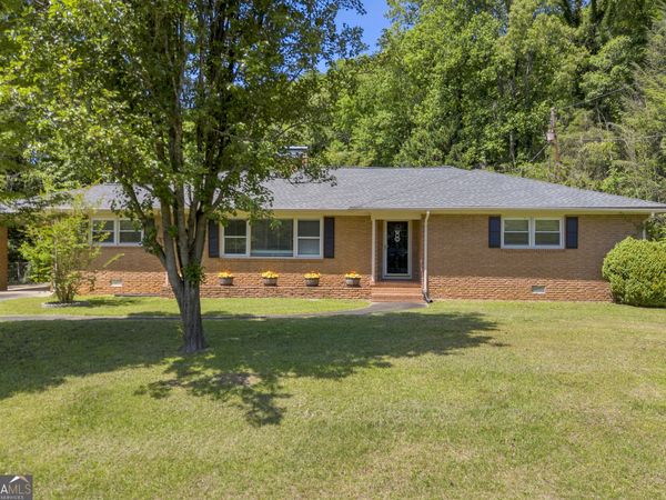 1973 Falls Road, Toccoa, GA 30577