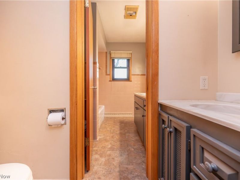 7627 Catherine Street, Masury, OH 44438 Photo 18