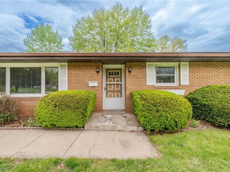 7627 Catherine Street, Masury, OH 44438 Photo 2