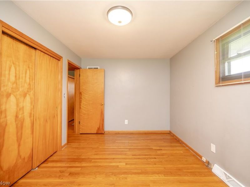 7627 Catherine Street, Masury, OH 44438 Photo 22