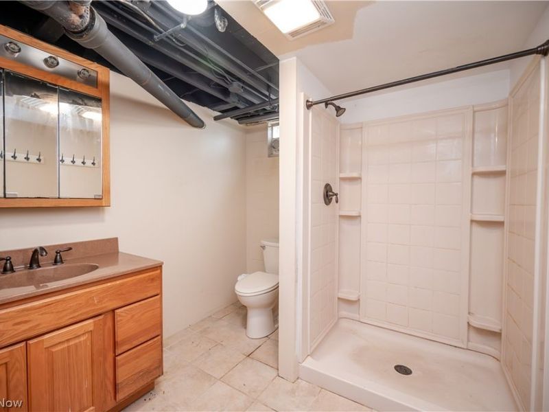 7627 Catherine Street, Masury, OH 44438 Photo 38