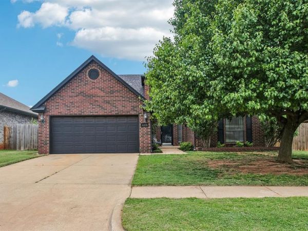 625 Fire Light Drive, Moore, OK 73160