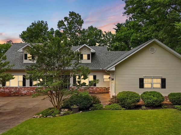 117 Cifuentes Way, Hot Springs Village, AR 71909