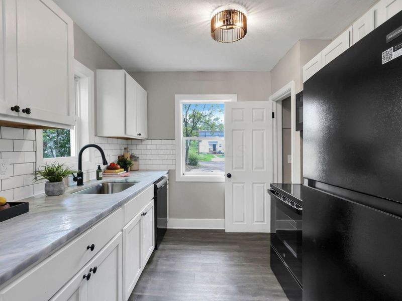 1448 Manchester Avenue, Columbus, OH 43211 Photo 6