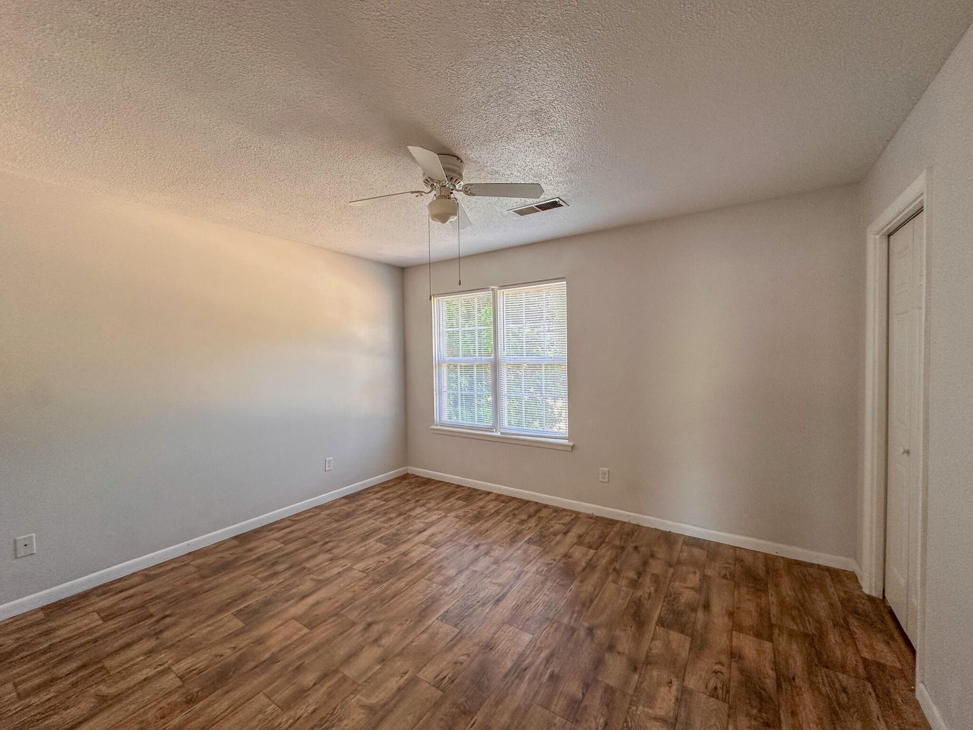 1423 Ashley River Road Photo 11