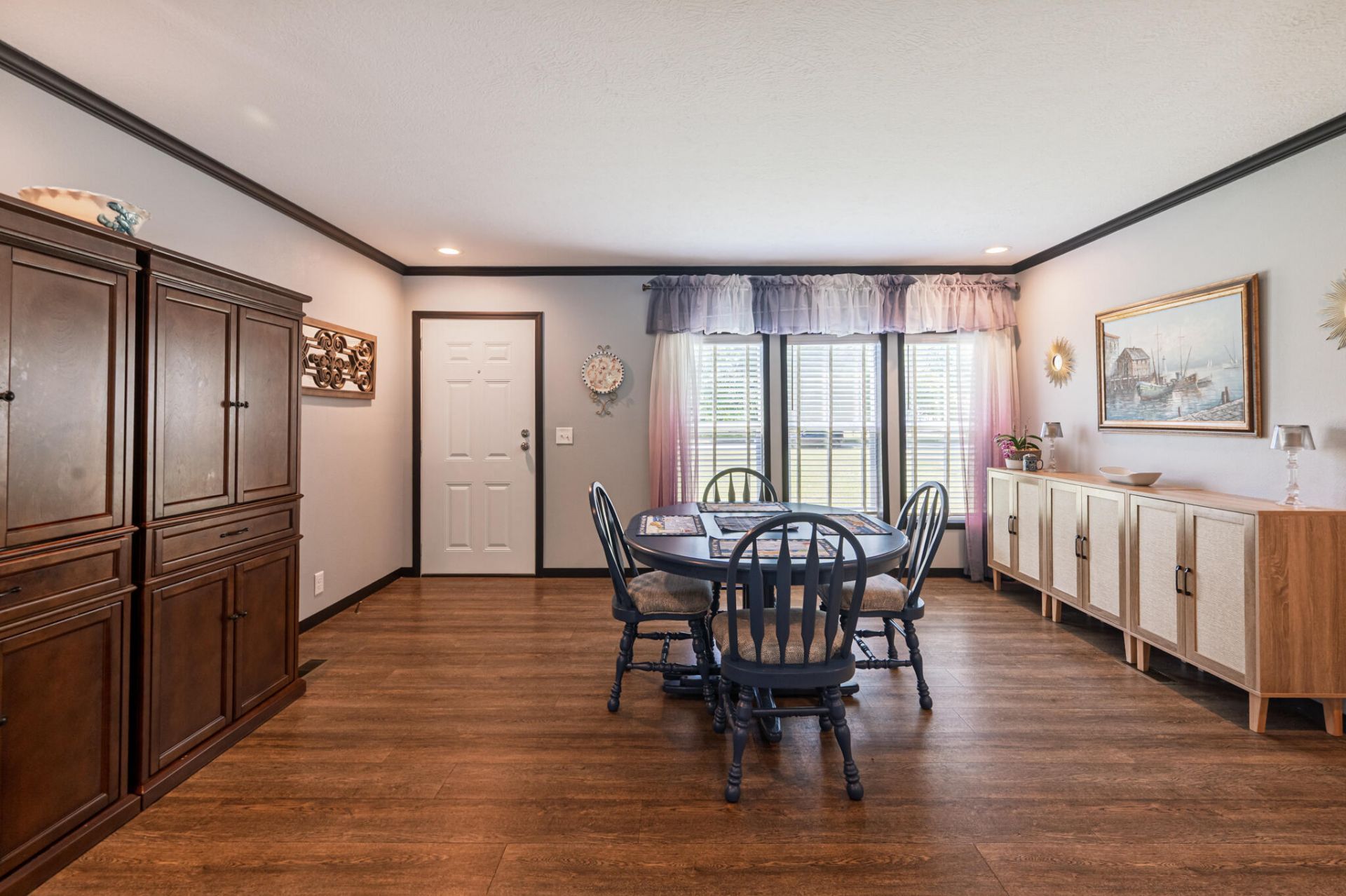 752 Nancys Place Photo 9