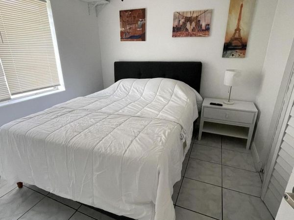 1135 NE 15th Avenue, Unit 4, Fort Lauderdale, FL 33304