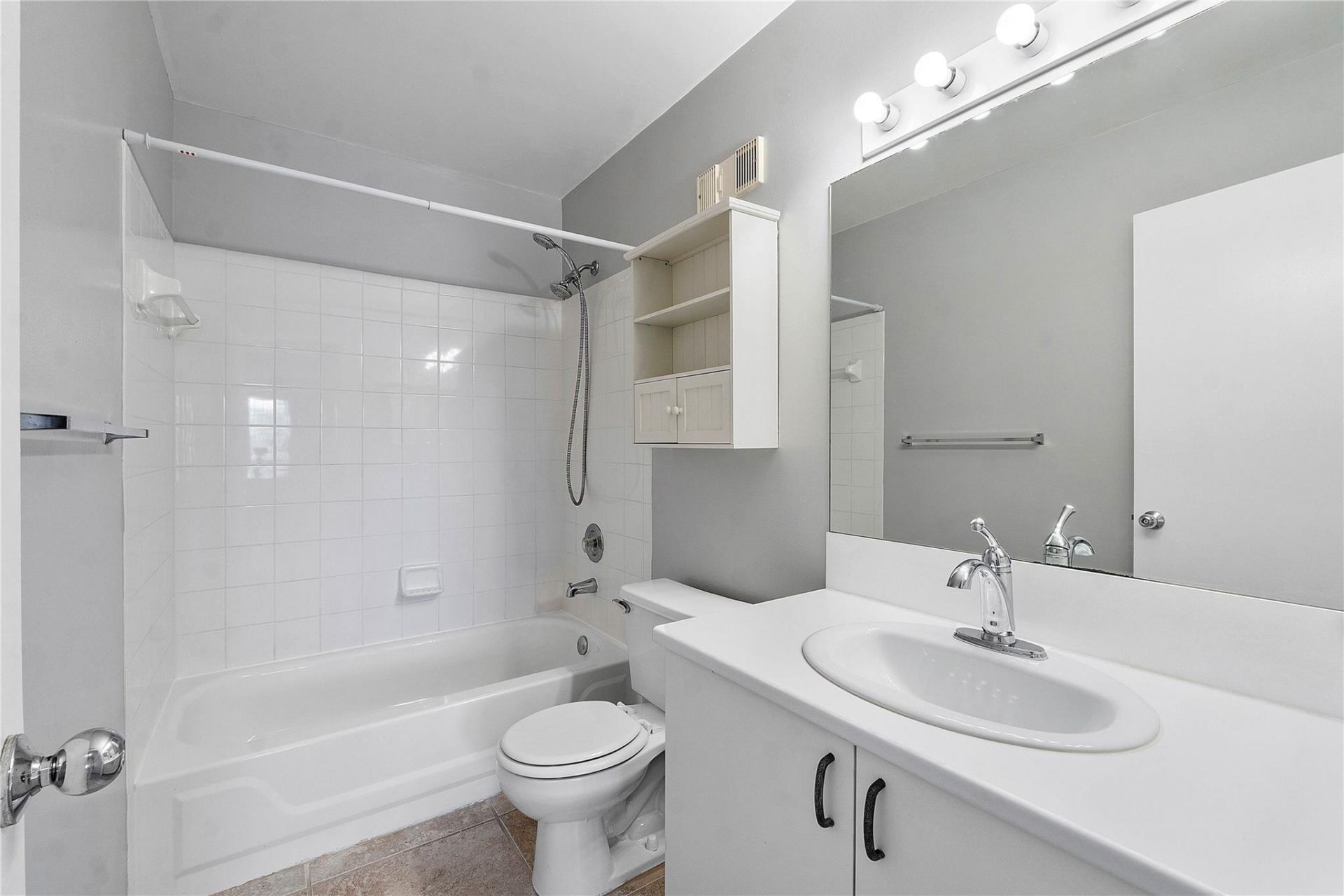 120 Yacht Club Way, Unit 305, Hypoluxo, FL 33462 Photo