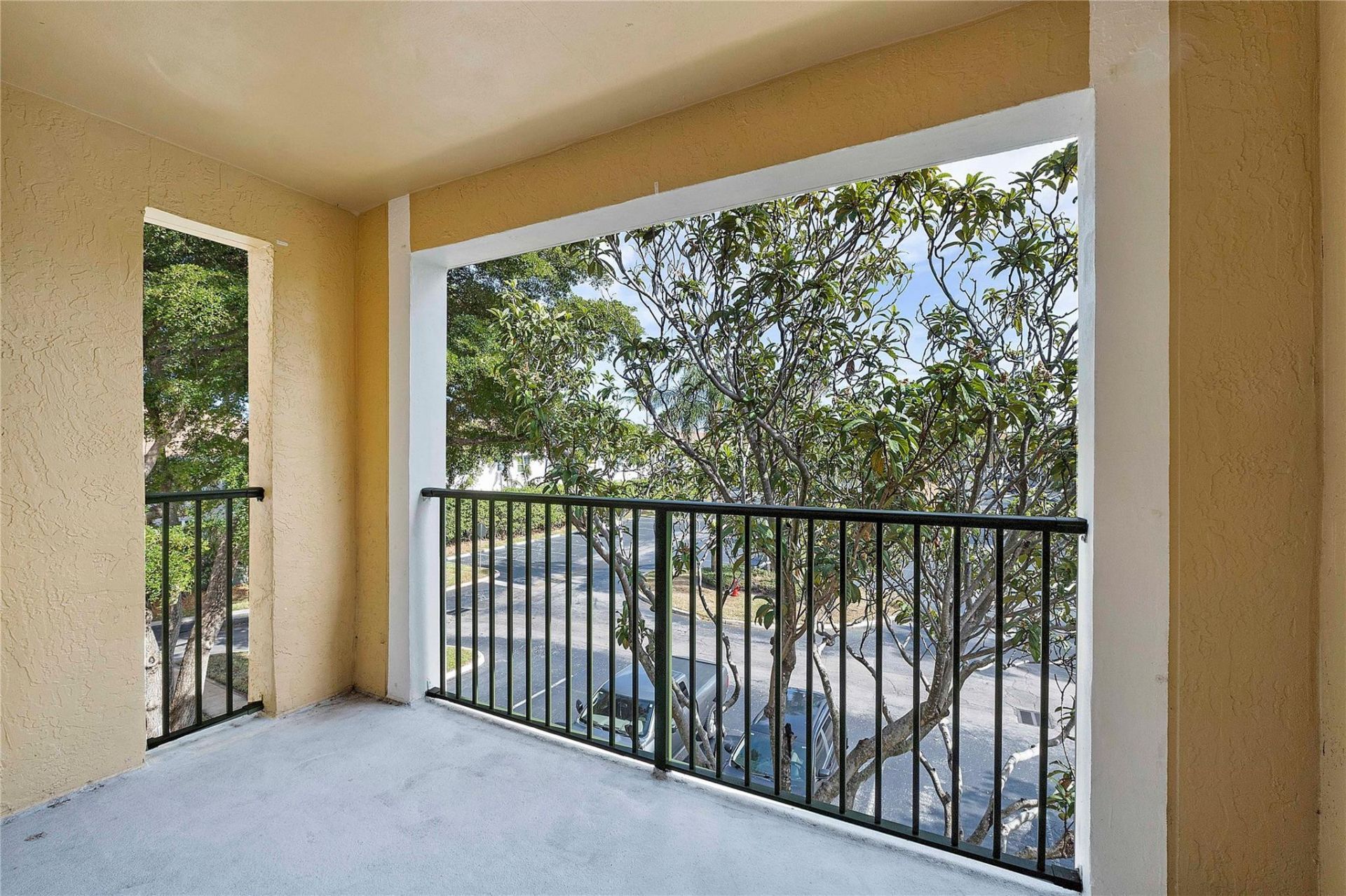 120 Yacht Club Way, Unit 305, Hypoluxo, FL 33462 Photo