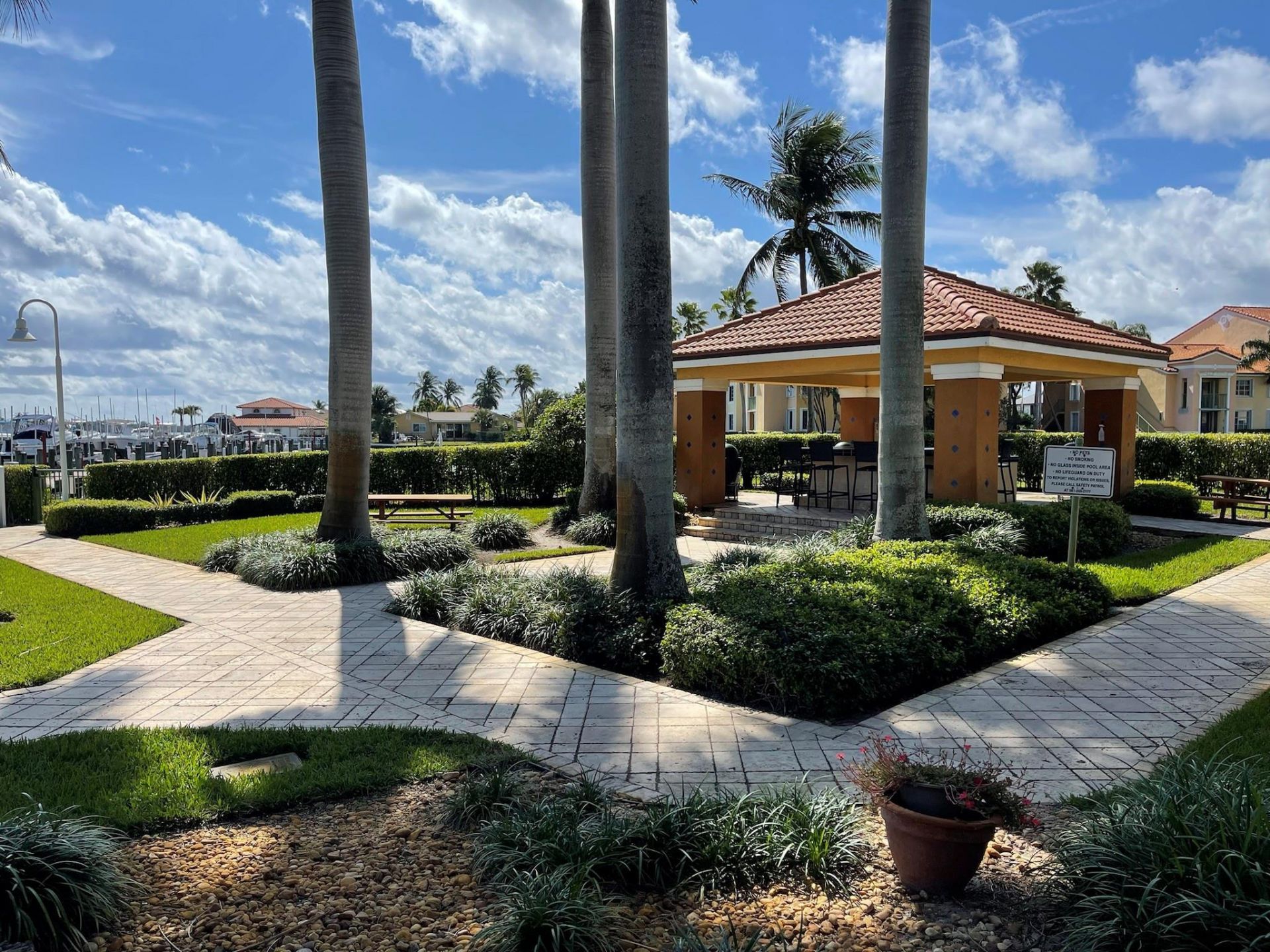 120 Yacht Club Way, Unit 305, Hypoluxo, FL 33462 Photo