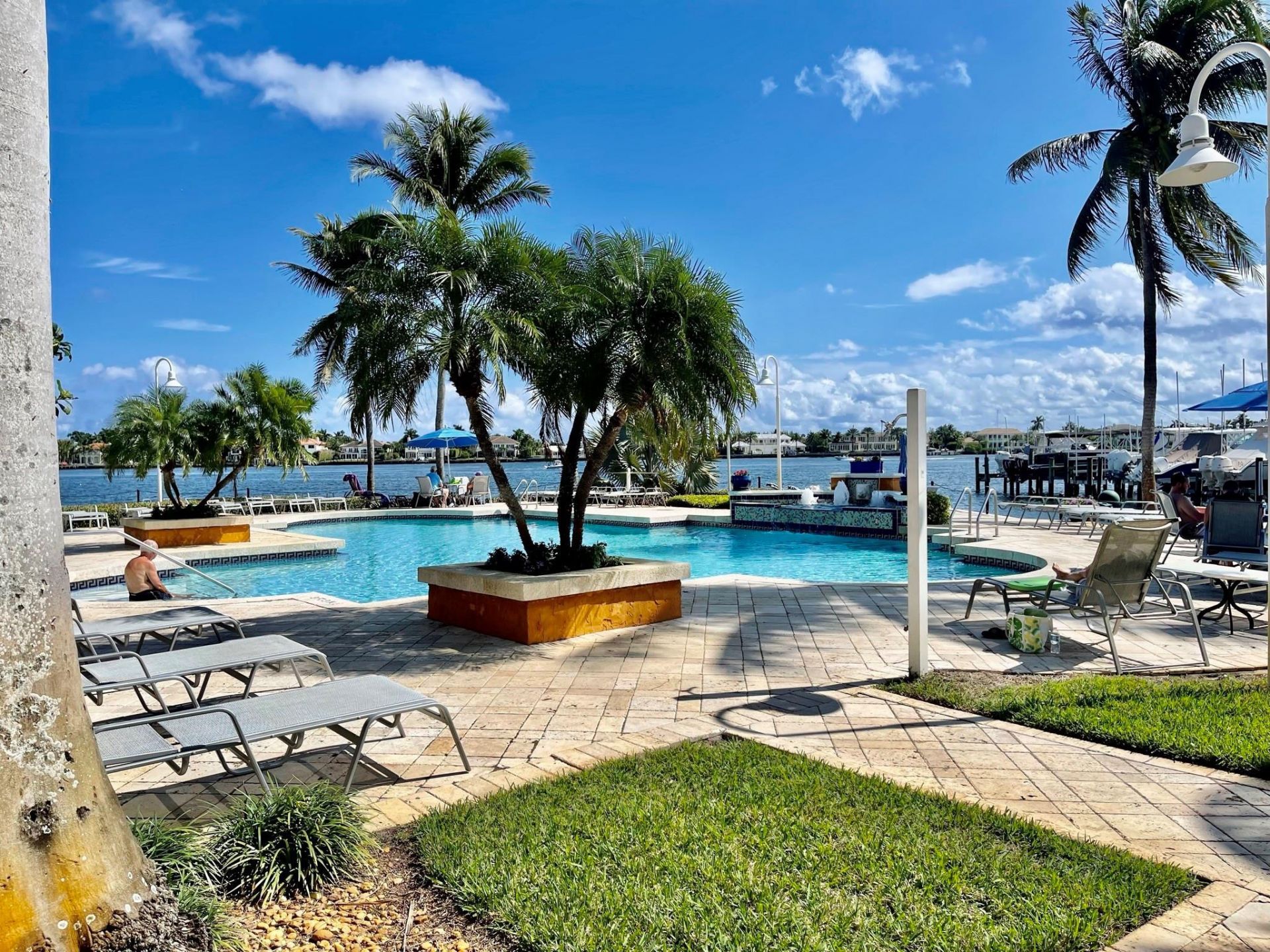 120 Yacht Club Way, Unit 305, Hypoluxo, FL 33462 Photo