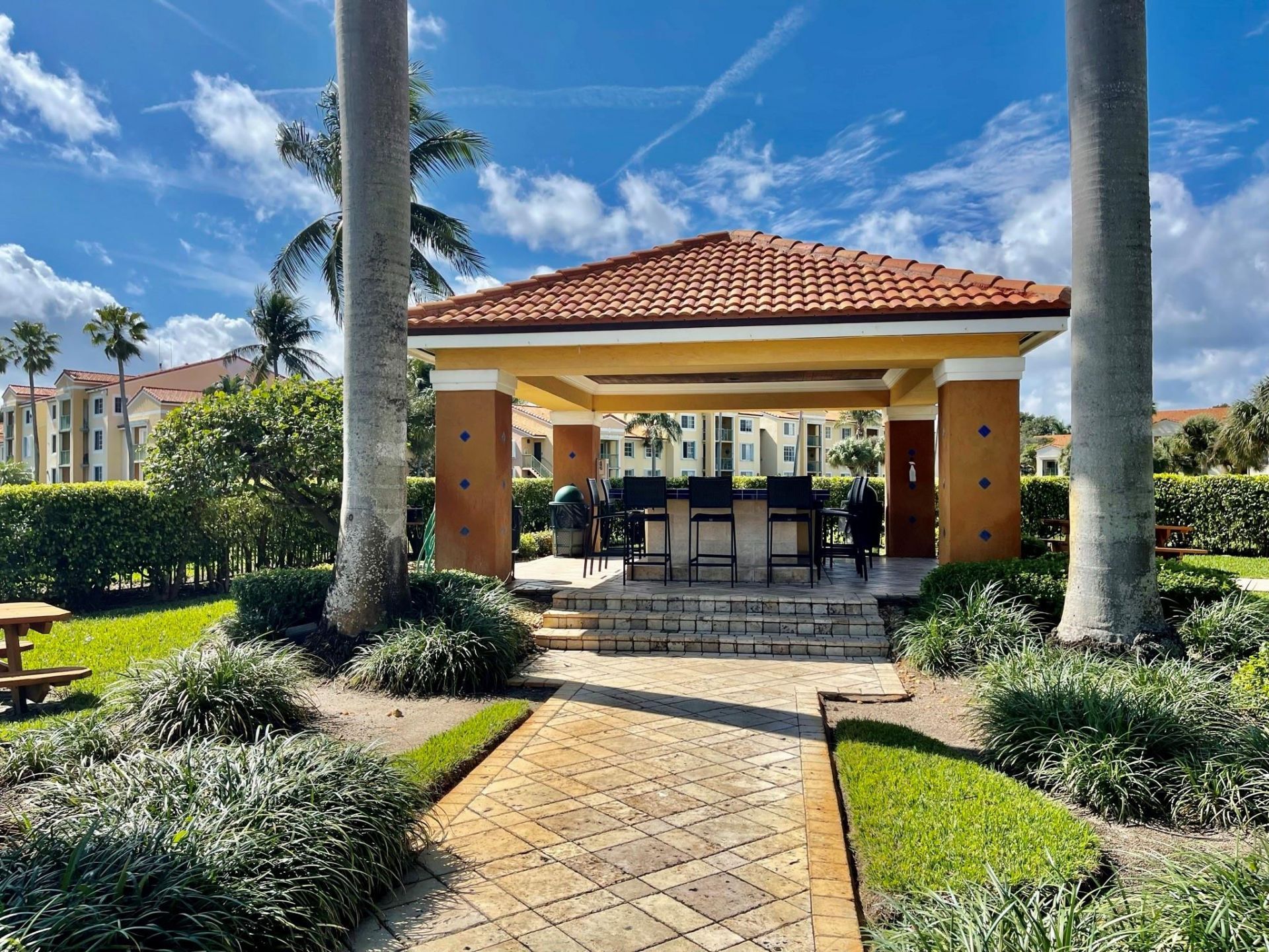 120 Yacht Club Way, Unit 305, Hypoluxo, FL 33462 Photo