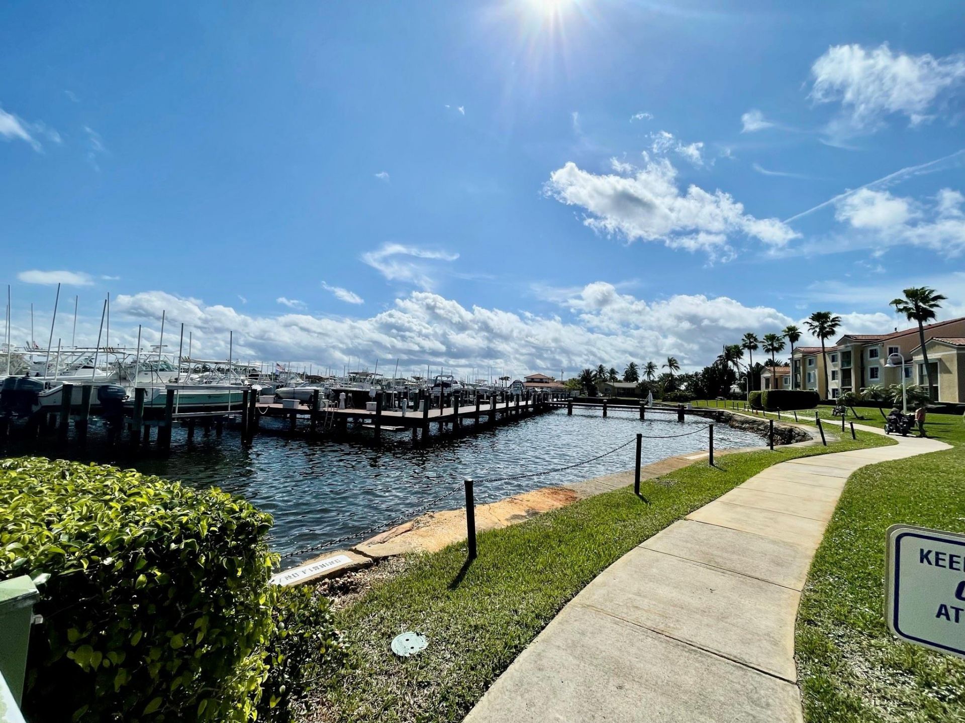 120 Yacht Club Way, Unit 305, Hypoluxo, FL 33462 Photo