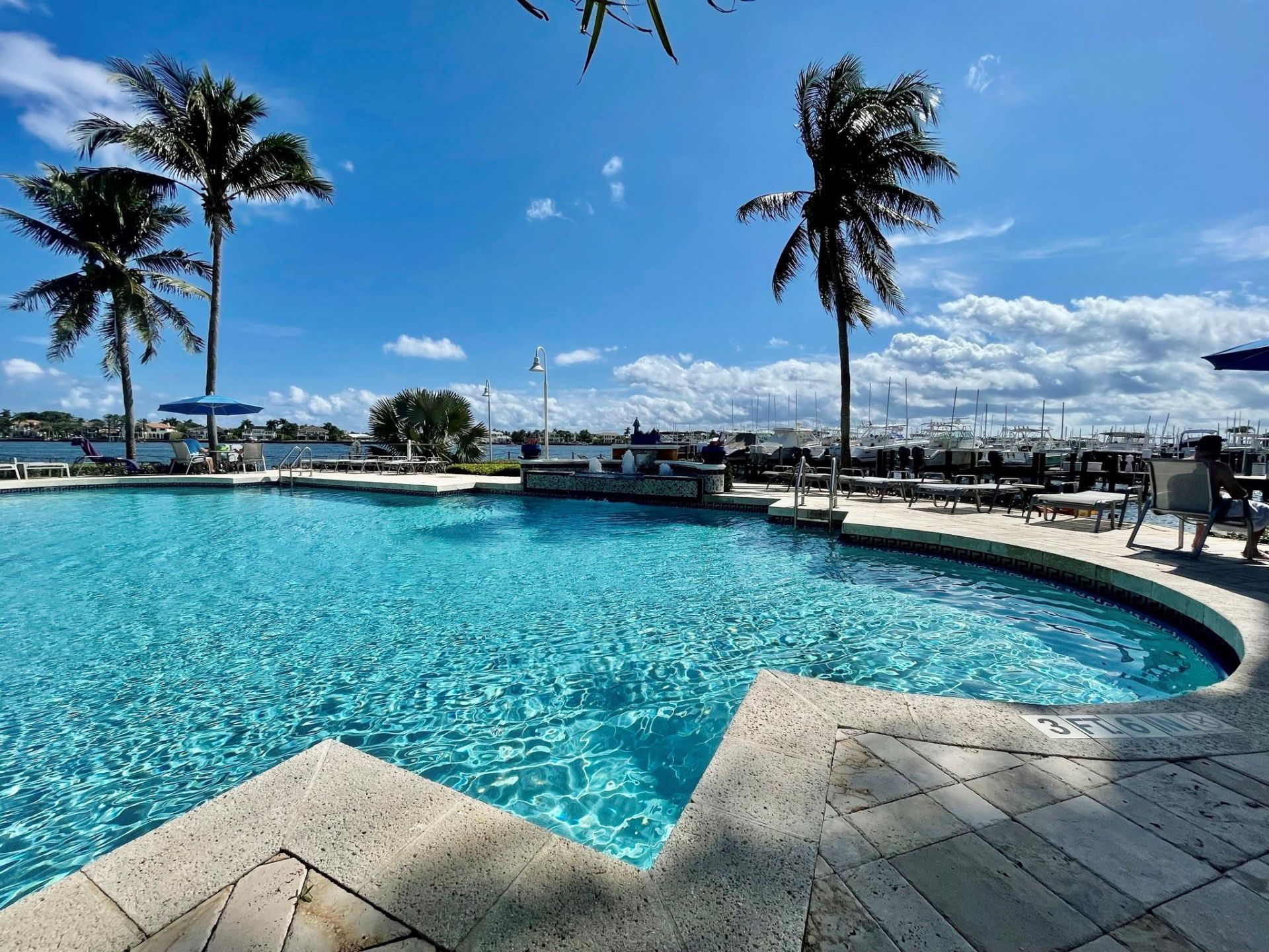 120 Yacht Club Way, Unit 305, Hypoluxo, FL 33462 Photo