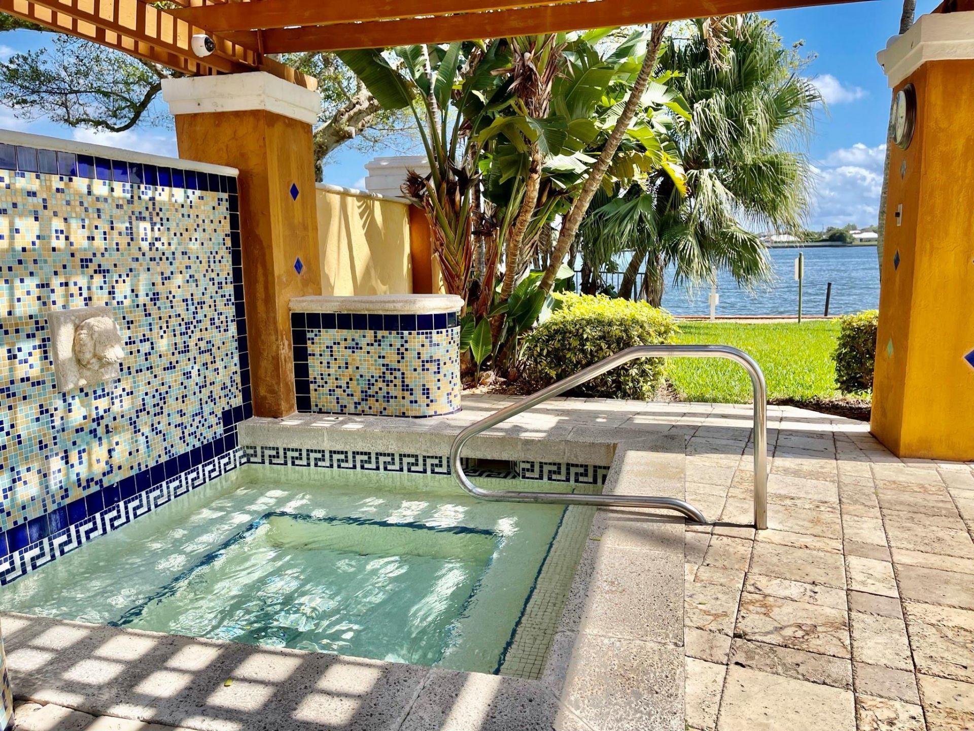 120 Yacht Club Way, Unit 305, Hypoluxo, FL 33462 Photo
