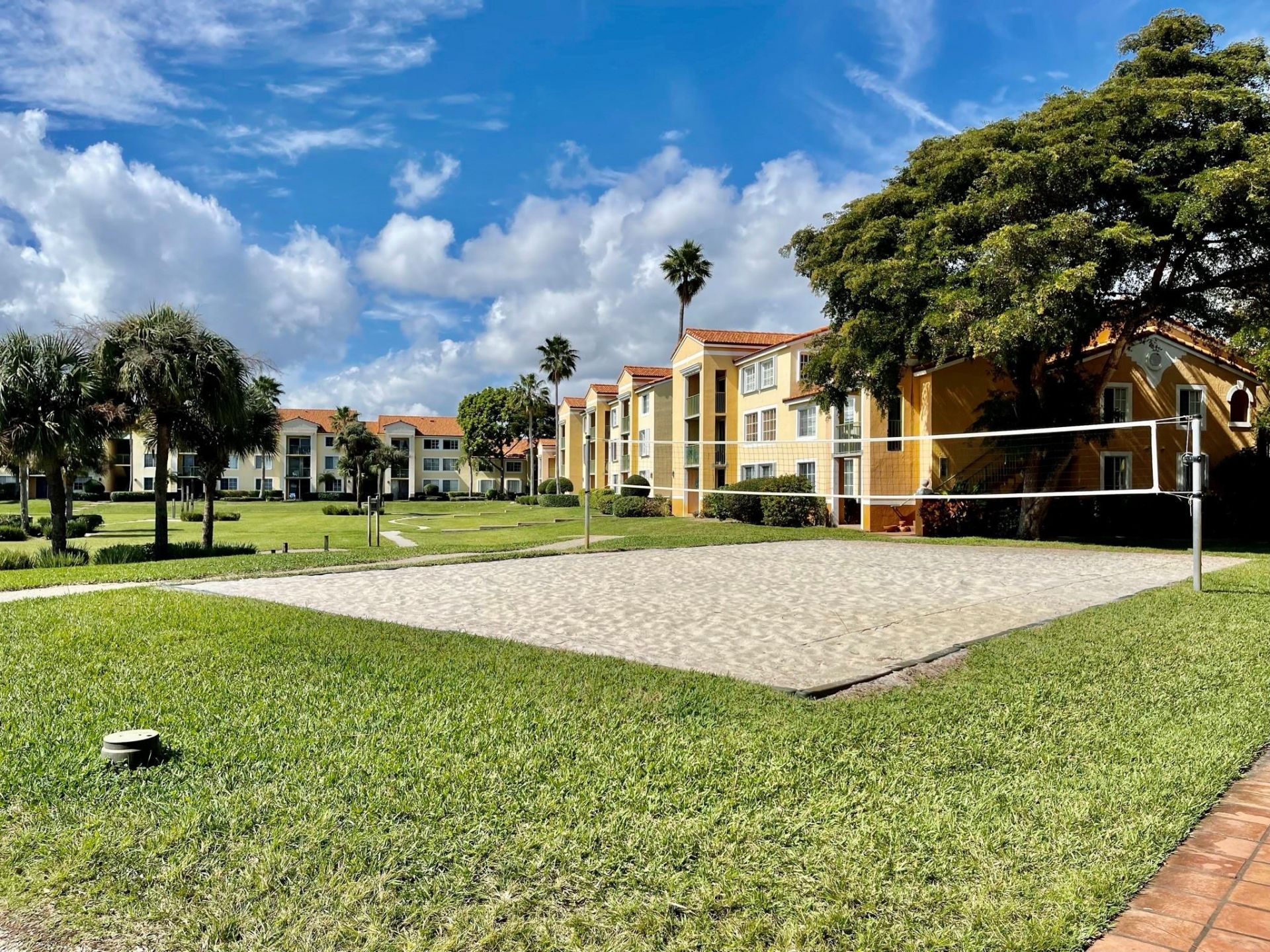 120 Yacht Club Way, Unit 305, Hypoluxo, FL 33462 Photo