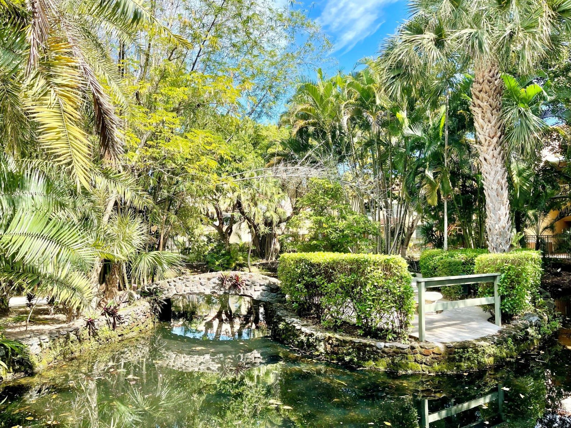 120 Yacht Club Way, Unit 305, Hypoluxo, FL 33462 Photo