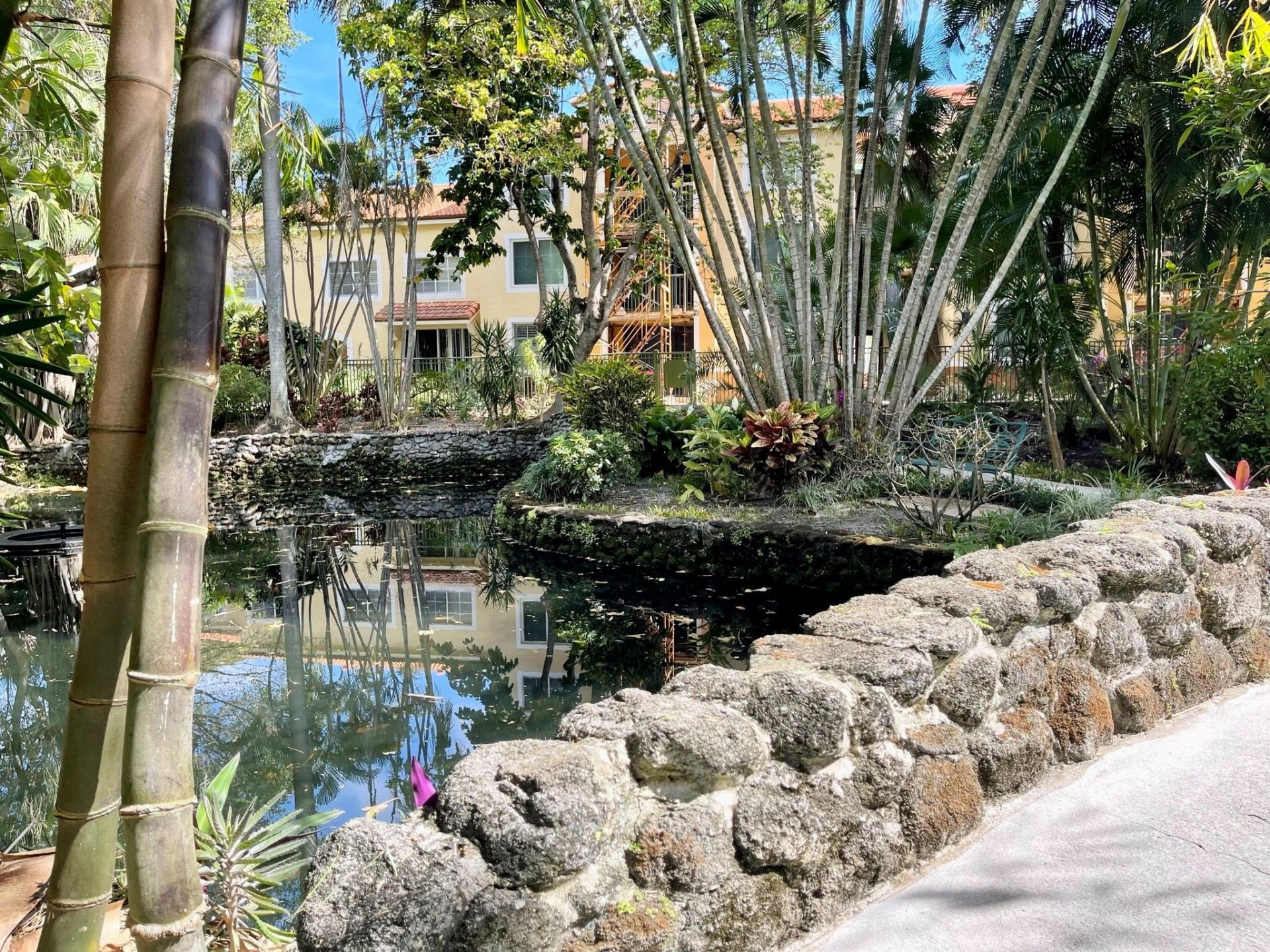 120 Yacht Club Way, Unit 305, Hypoluxo, FL 33462 Photo