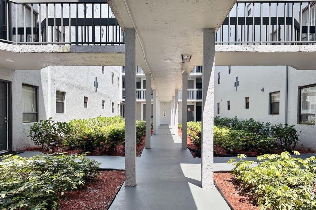 1900 N Congress Avenue, Unit 105, West Palm Beach, FL 33401 Photo