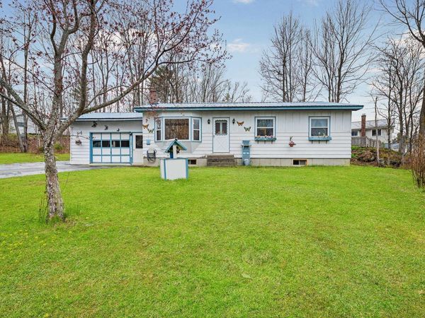 12 Crow Hill Street, Northumberland, NH 03582