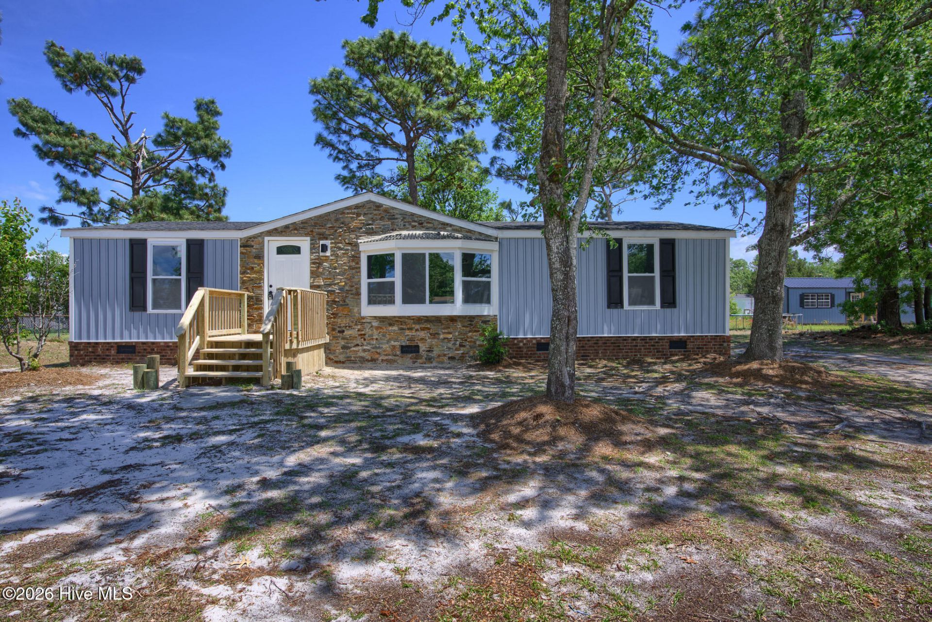 108 N Queens Street, Hubert, NC 28539 Main Photo