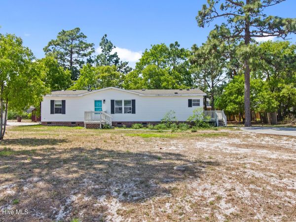 309 N Winchester Lane , Hubert, NC 28539