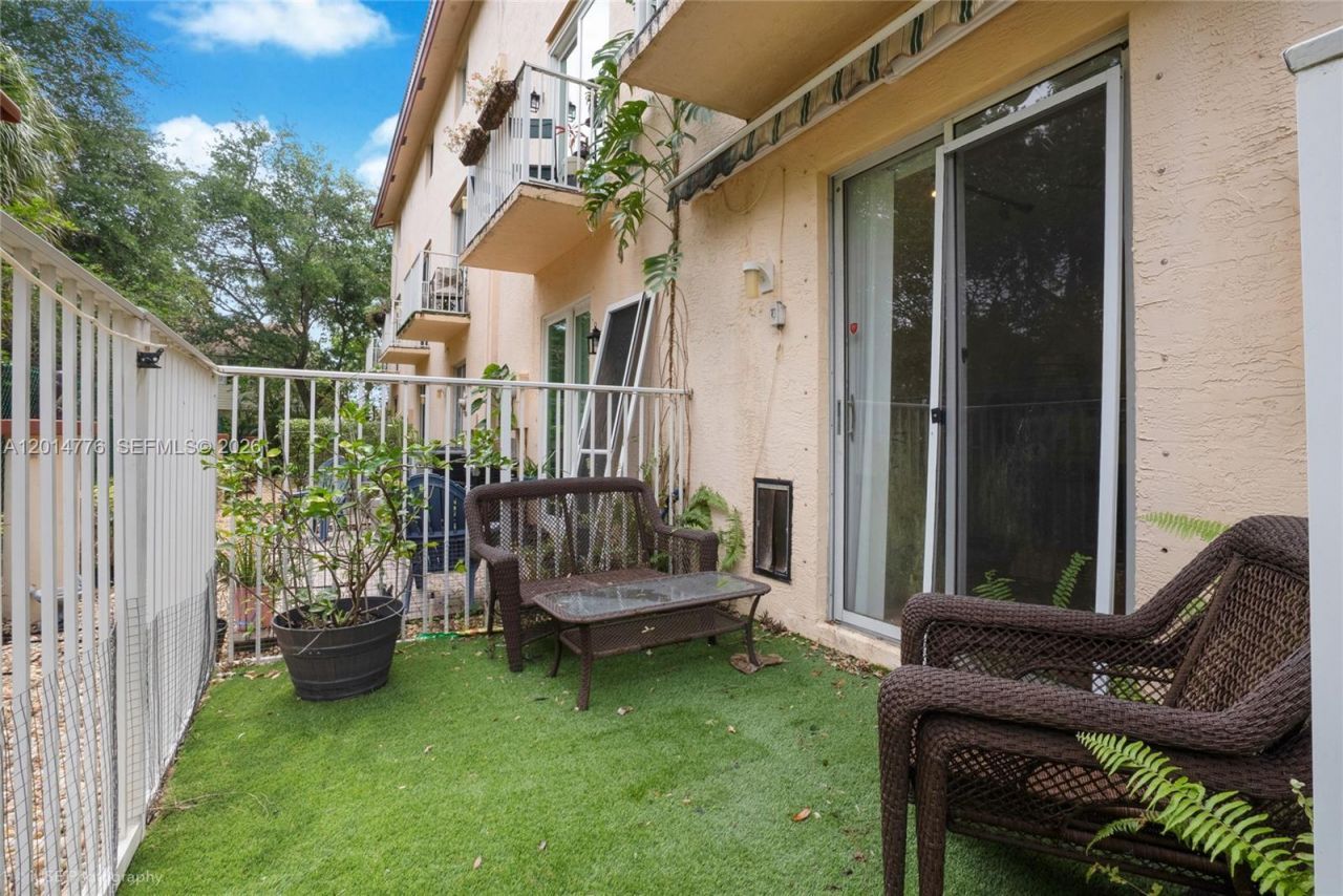 2461 NE 14th St, Unit 2461, Pompano Beach, FL 33062 Photo
