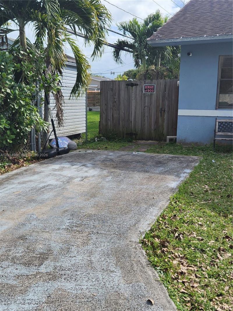 10332 SW 211th St, Cutler Bay, FL 33189 Photo