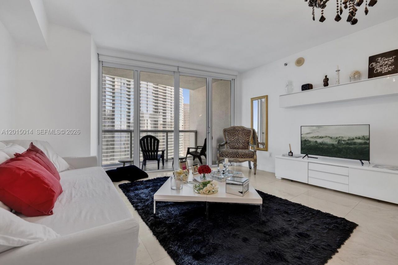 475 Brickell Ave , Unit 2610, Miami, FL 33131 Photo