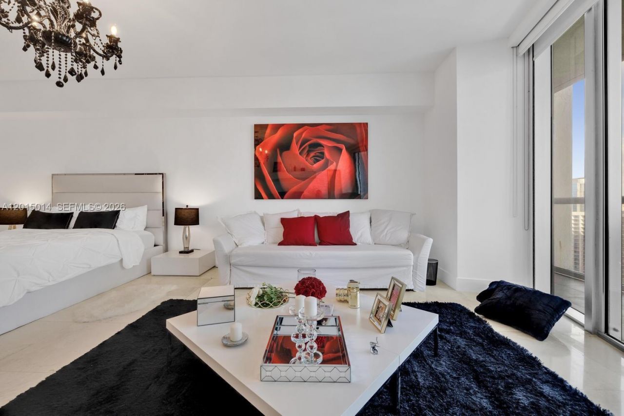 475 Brickell Ave , Unit 2610, Miami, FL 33131 Photo