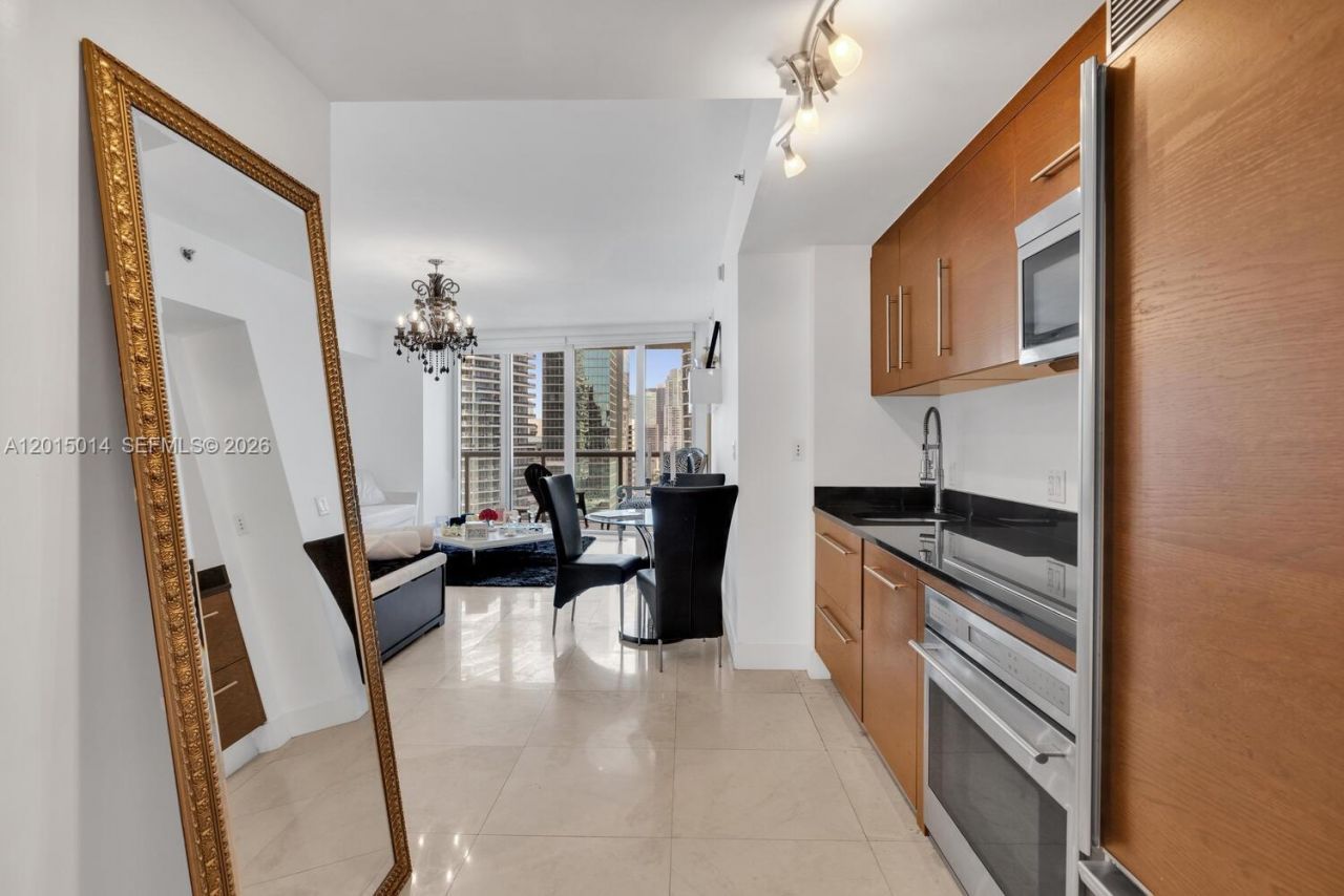475 Brickell Ave , Unit 2610, Miami, FL 33131 Photo