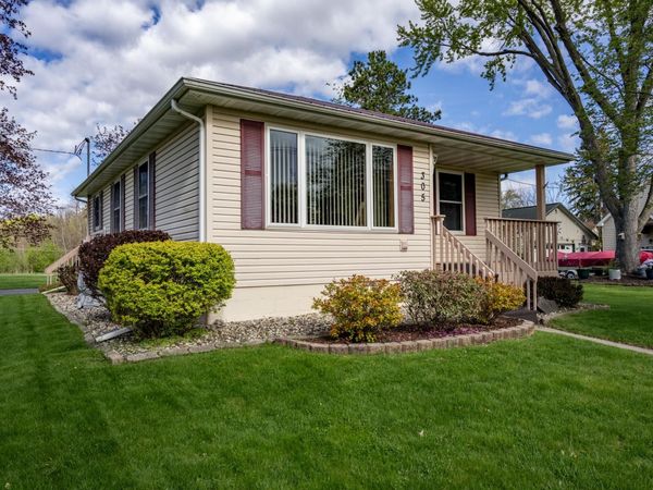 305 Arlington Avenue, Mauston, WI 53948