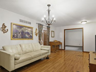 800 Clover Lane, Oregon, WI 53575