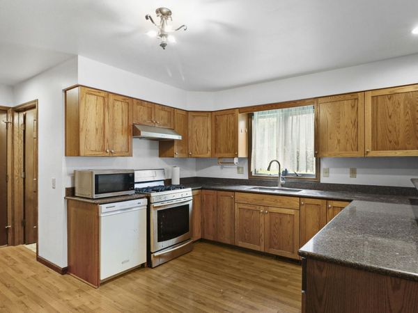 800 Clover Lane, Oregon, WI 53575