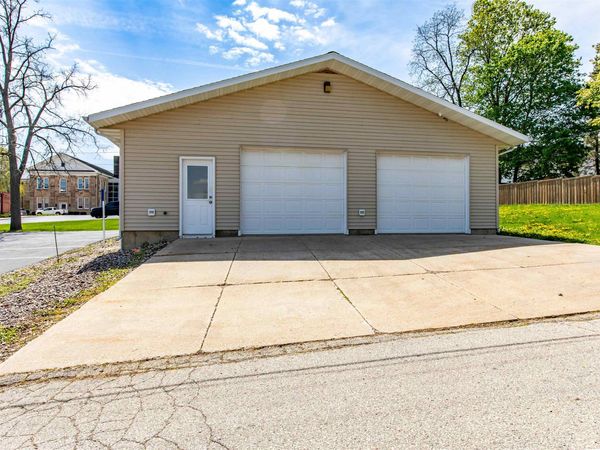 308 N Montgomery Street, Dodgeville, WI 53533