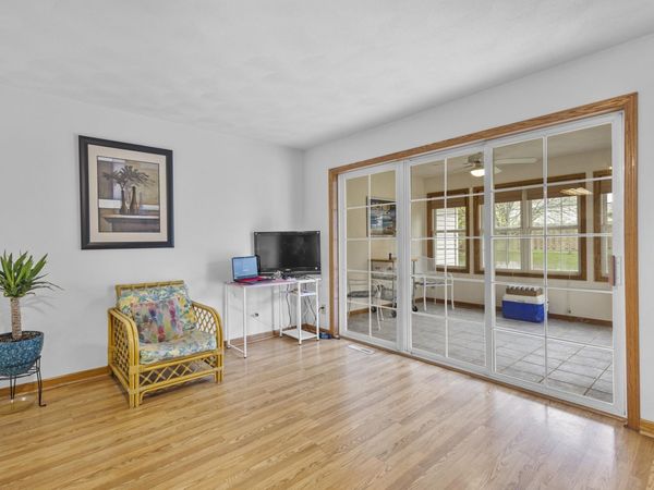 1086 Stonewood Crossing, Sun Prairie, WI 53590