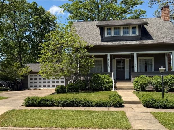 1923 Norwood Boulevard , Zanesville, OH 43701