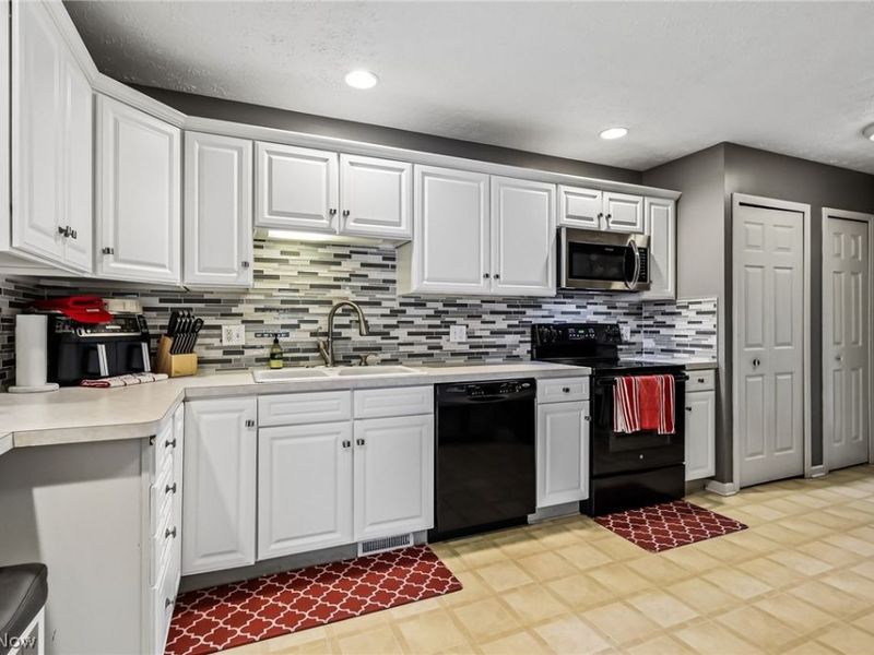 566 Queens Court, Copley, OH 44321 Photo 15